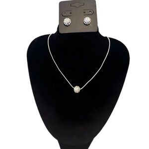 Silver tone Spinner Necklace With Matching Earrings. Sparkle. Jewelry set. NWOT